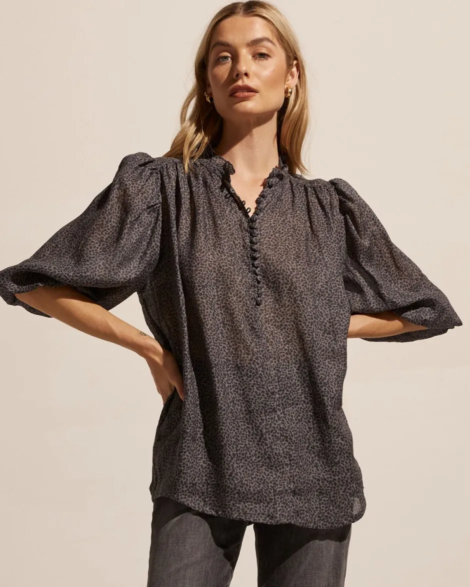 zoe kratzmann Tops|Lilt Top-Graphite Leopard