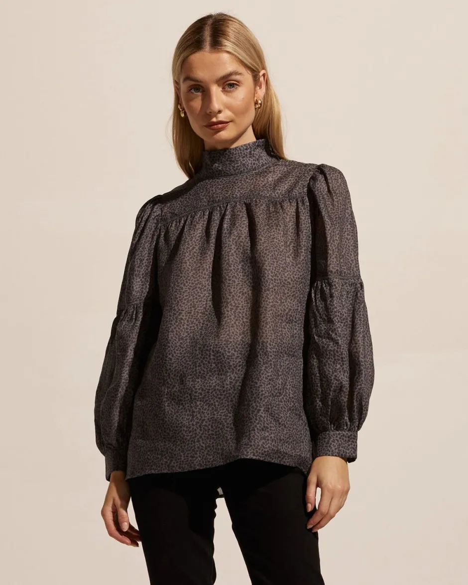 zoe kratzmann Tops|Pace Top-Graphite Leopard