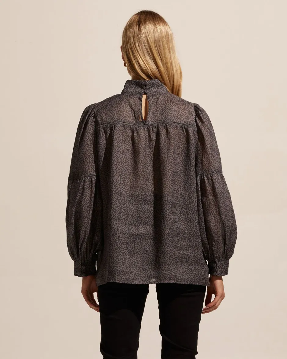 zoe kratzmann Tops|Pace Top-Graphite Leopard