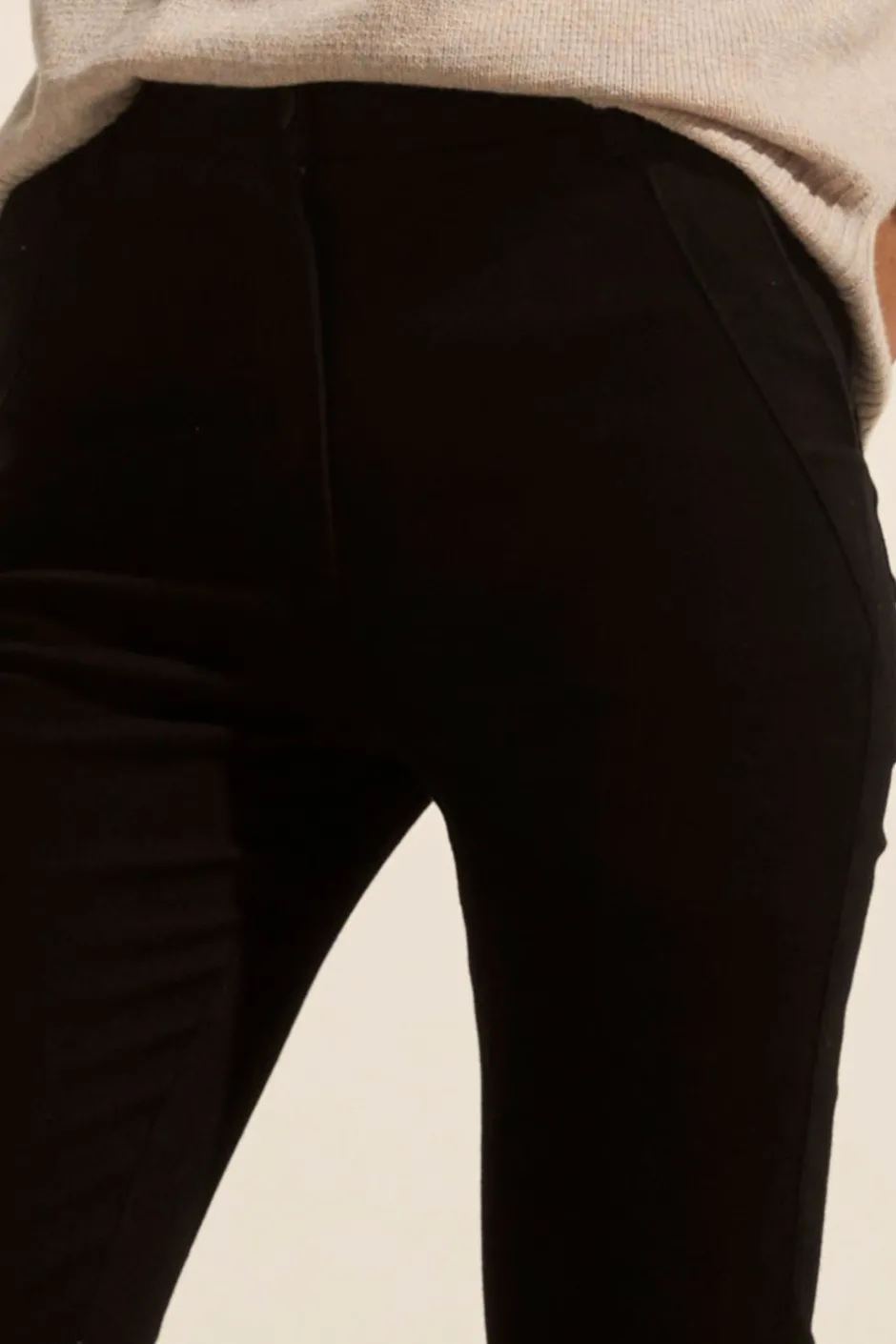 zoe kratzmann Bottoms|Source Pant-Black